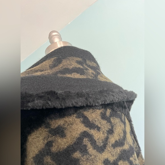 Coat, vest, faux fur, Topa LMP, no size, excellent condition, warm, black - Picture 5 of 14